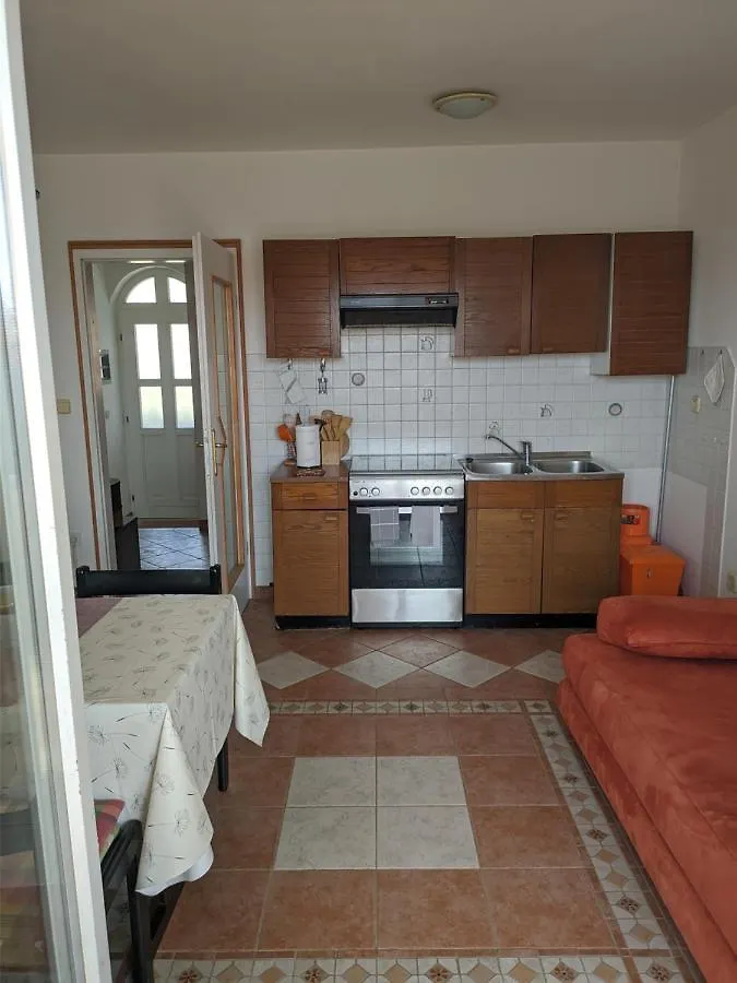 Villa Triton Vinkuran Pensión