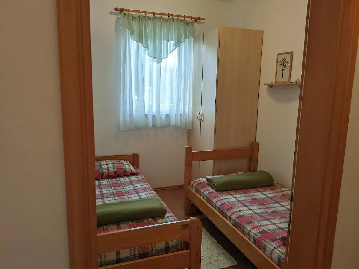Villa Triton Vinkuran Pensión