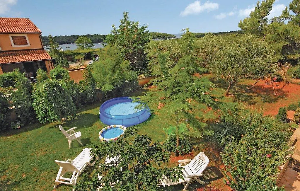 Villa Triton Vinkuran Pensión