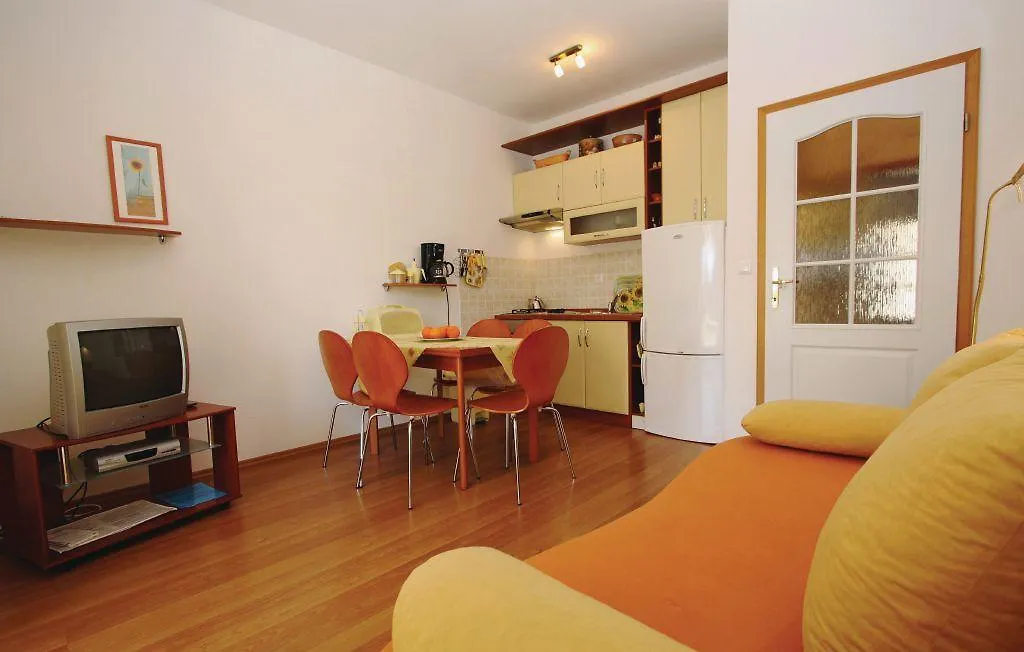 Villa Triton Vinkuran Pensión